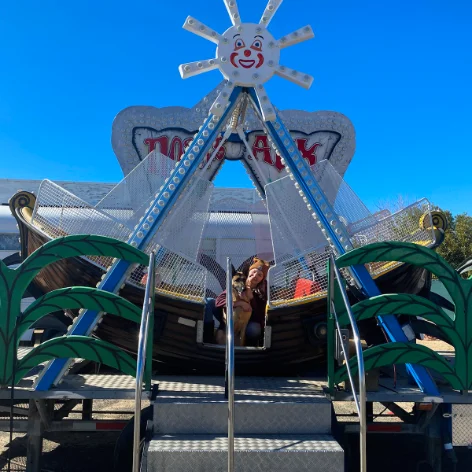 Family carnival ride